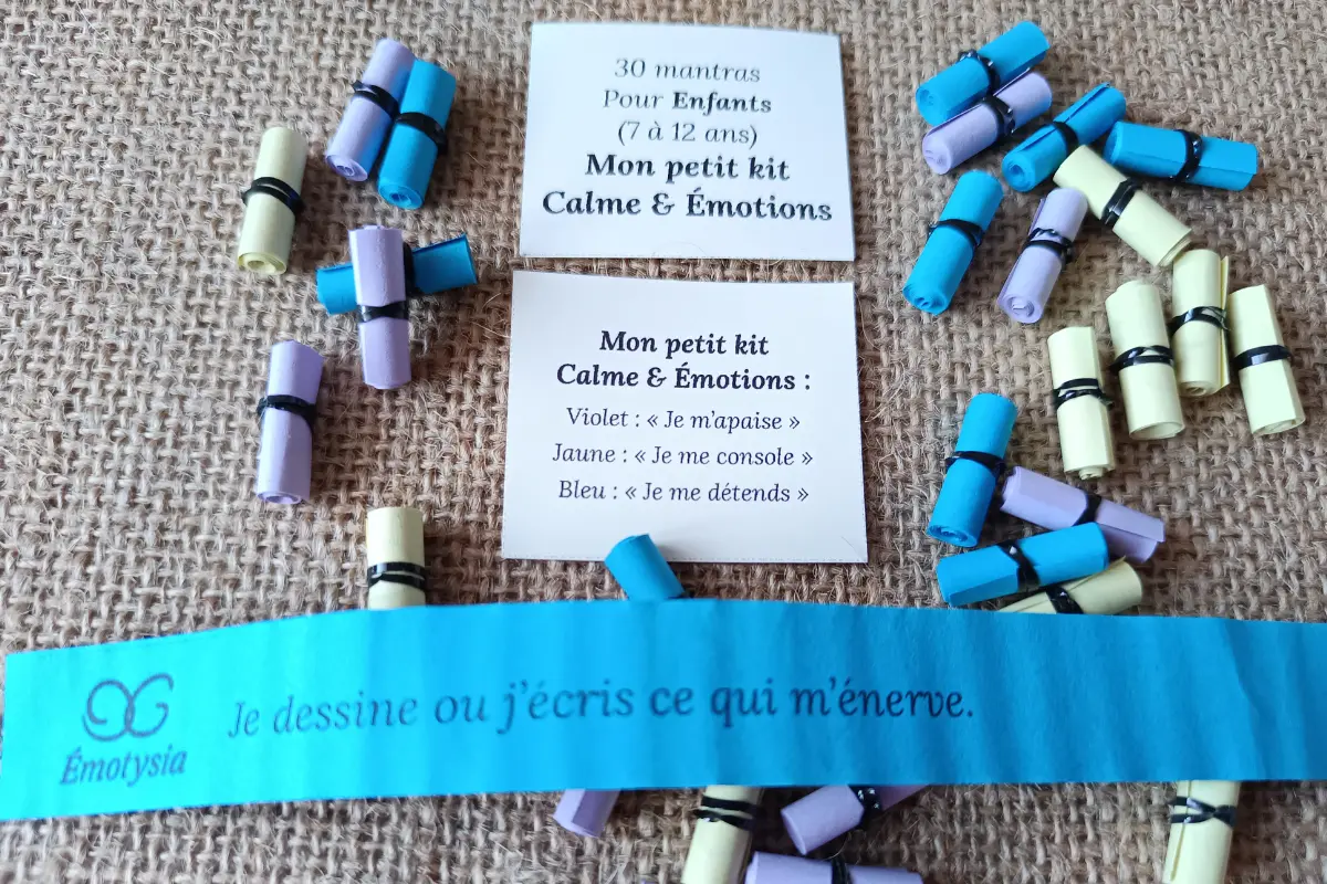 30 Mantras émotions (Enfants) : Kit Calme et émotions – « J’accompagne les émotions de mon enfant (7-12 ans) »